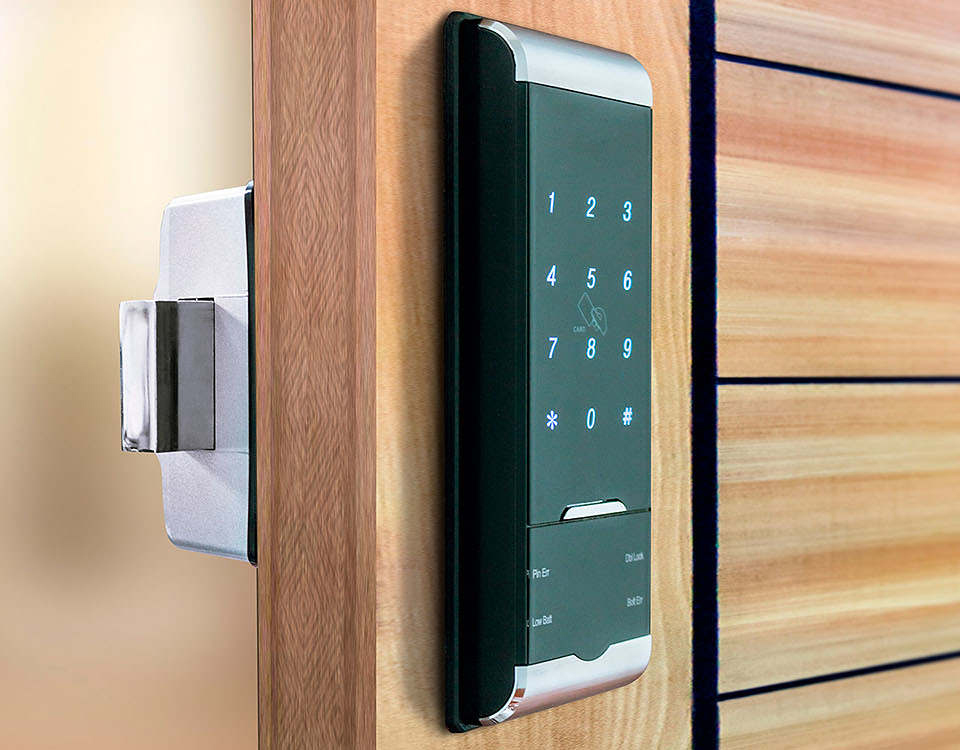 instalação de fechadura